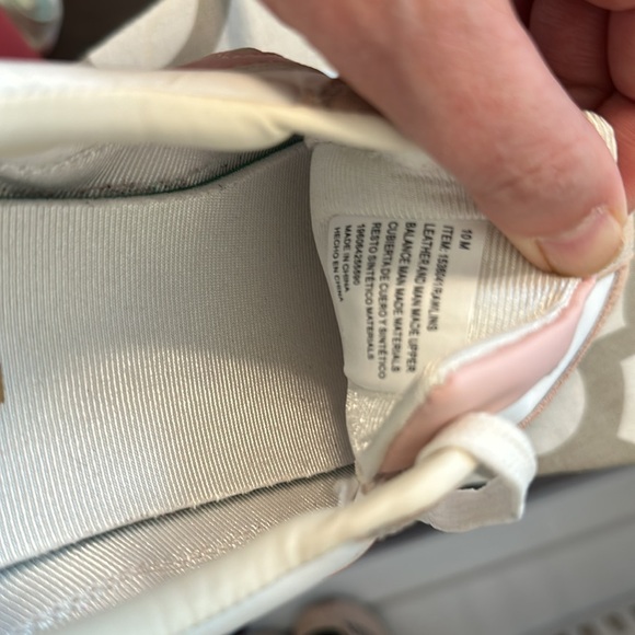 Women’s pink and white with gray trim tretorn retro sneakers worn once. - Picture 8 of 8